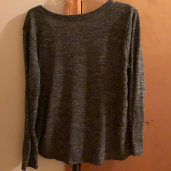 Buttoned top - Picture 3 of 3